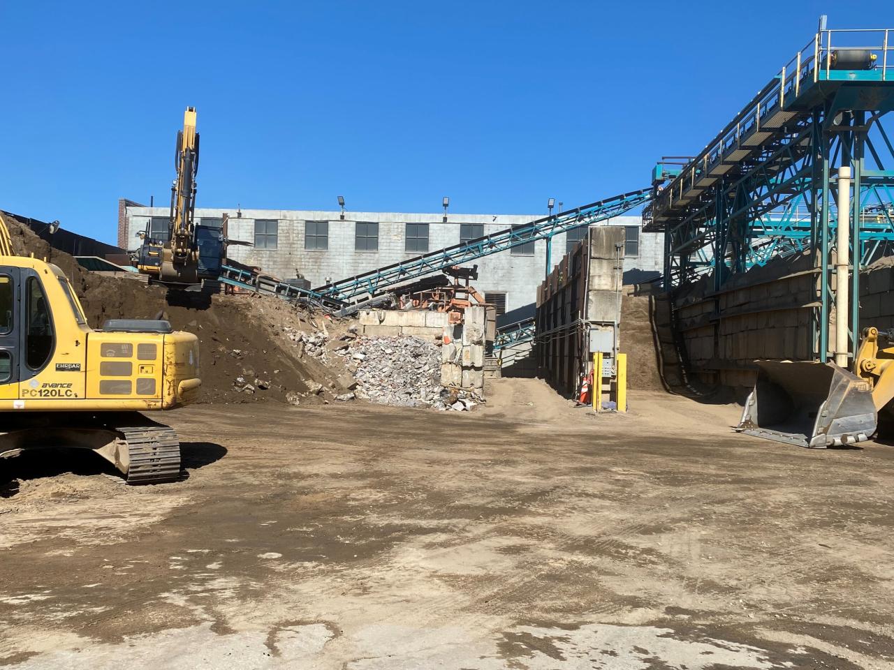 Materials construction recycled green building sustainable using an